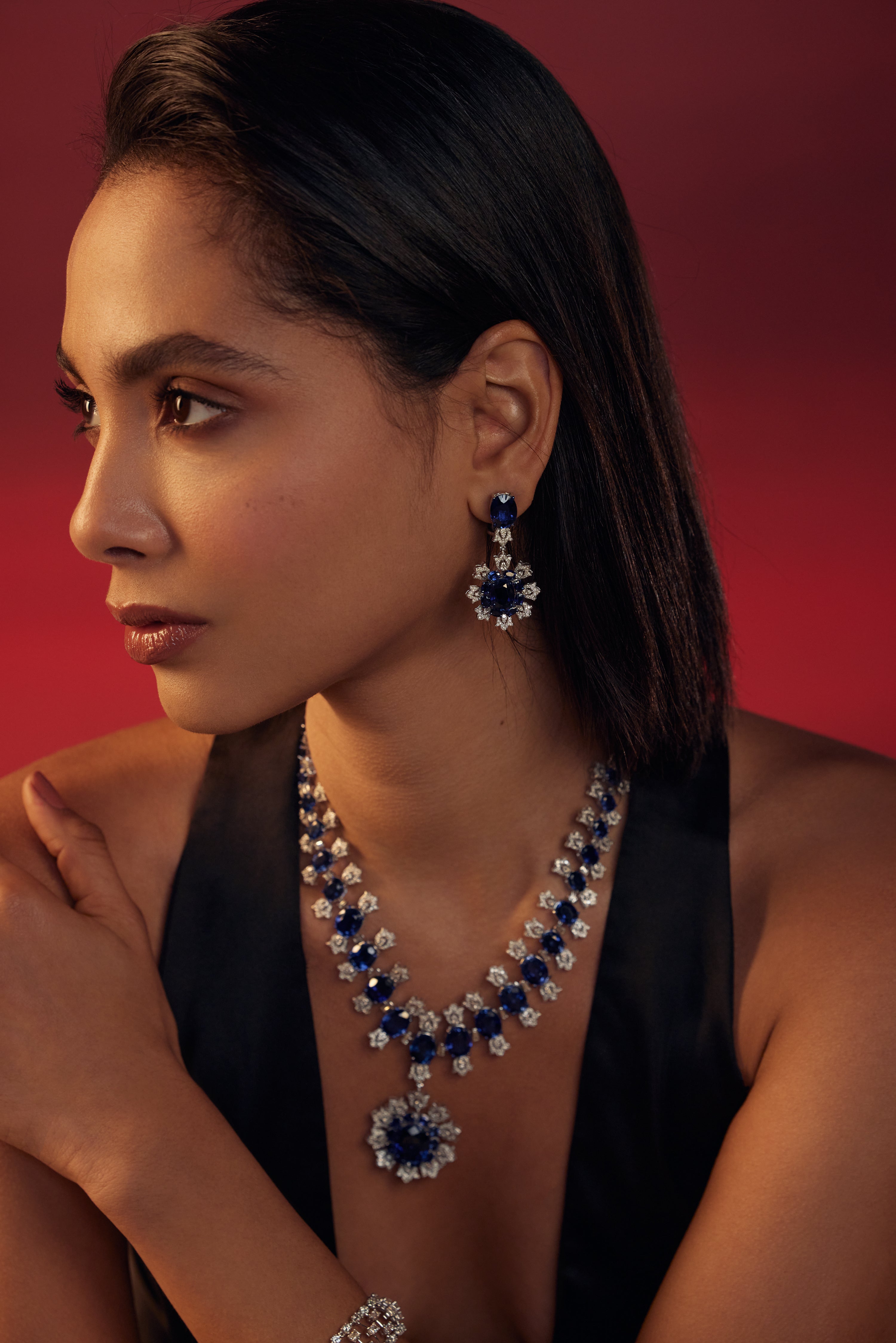 Royal Diamond Embrace